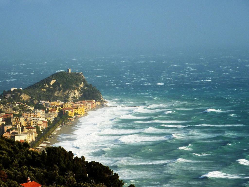 Villa Degli Ulivi B&B フィナーレ・リーグレ エクステリア 写真