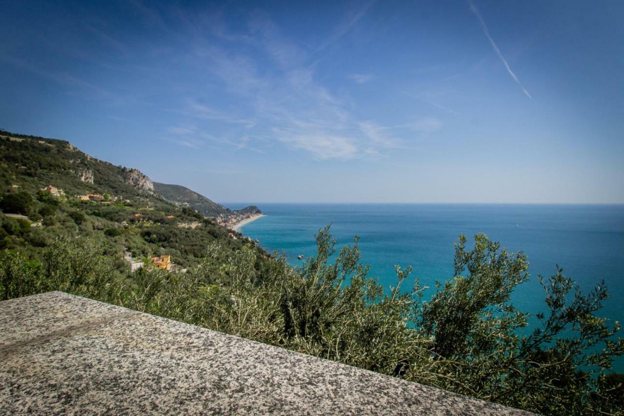 Villa Degli Ulivi B&B フィナーレ・リーグレ エクステリア 写真